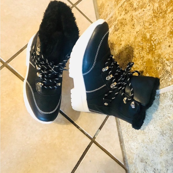 NEW Unionbay Women's Winter Snow Boots size 9 - Picture 8 of 8